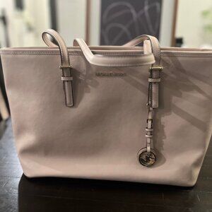Michael Kors Jet Set Travel Medium Top-Zip Tote Bag